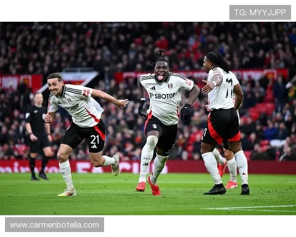 B费以进攻型中场角色主导比赛节奏解析 B费以进攻型中场角色主导比赛节奏解析